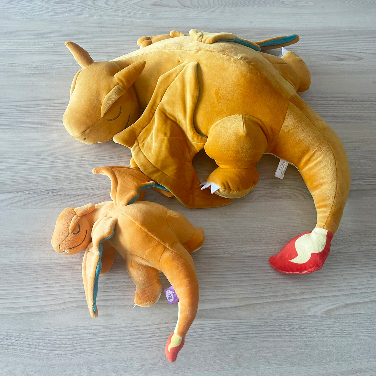 Peluche Pokemon DRACAUFEU | CHARIZARD sleeping 23 cm ou 45 cm